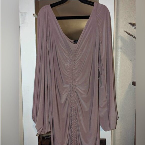 Christian Omeshun Dresses & Skirts - Beautiful Nude/Beige Dress